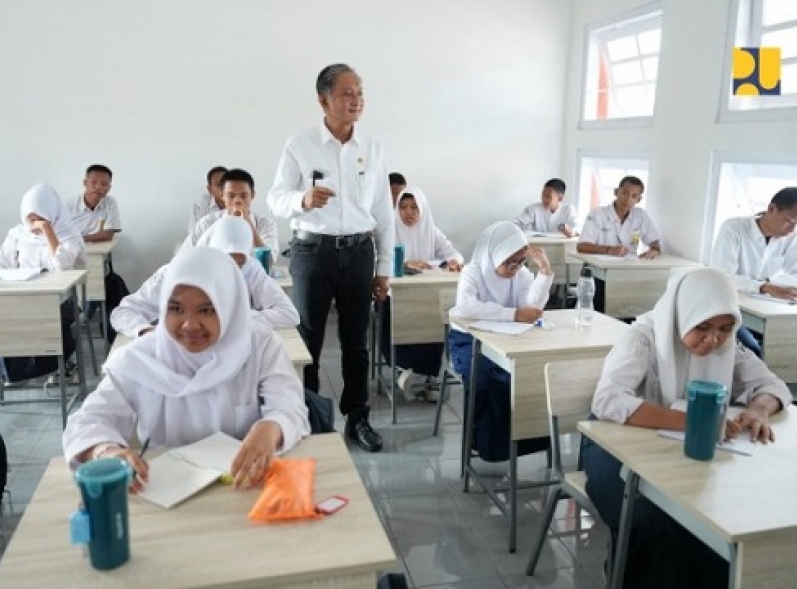 Menteri Dody Hanggodo, Tinjau Sekolah Rakyat di Bantul Yogyakarta